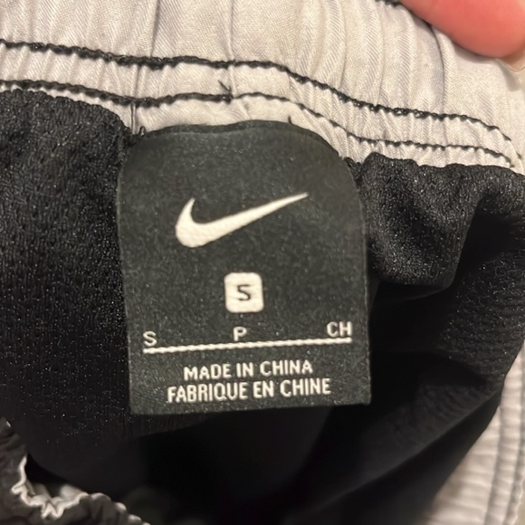 Nike swim trunks - Picture 5 of 6